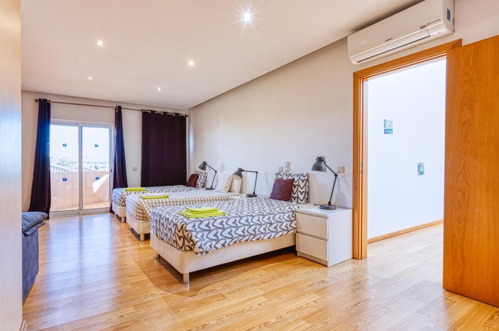 Full Private 300Sqm Villa Jacuzzi Heated Pool Ideal & Quiet Location Albufeira Kültér fotó