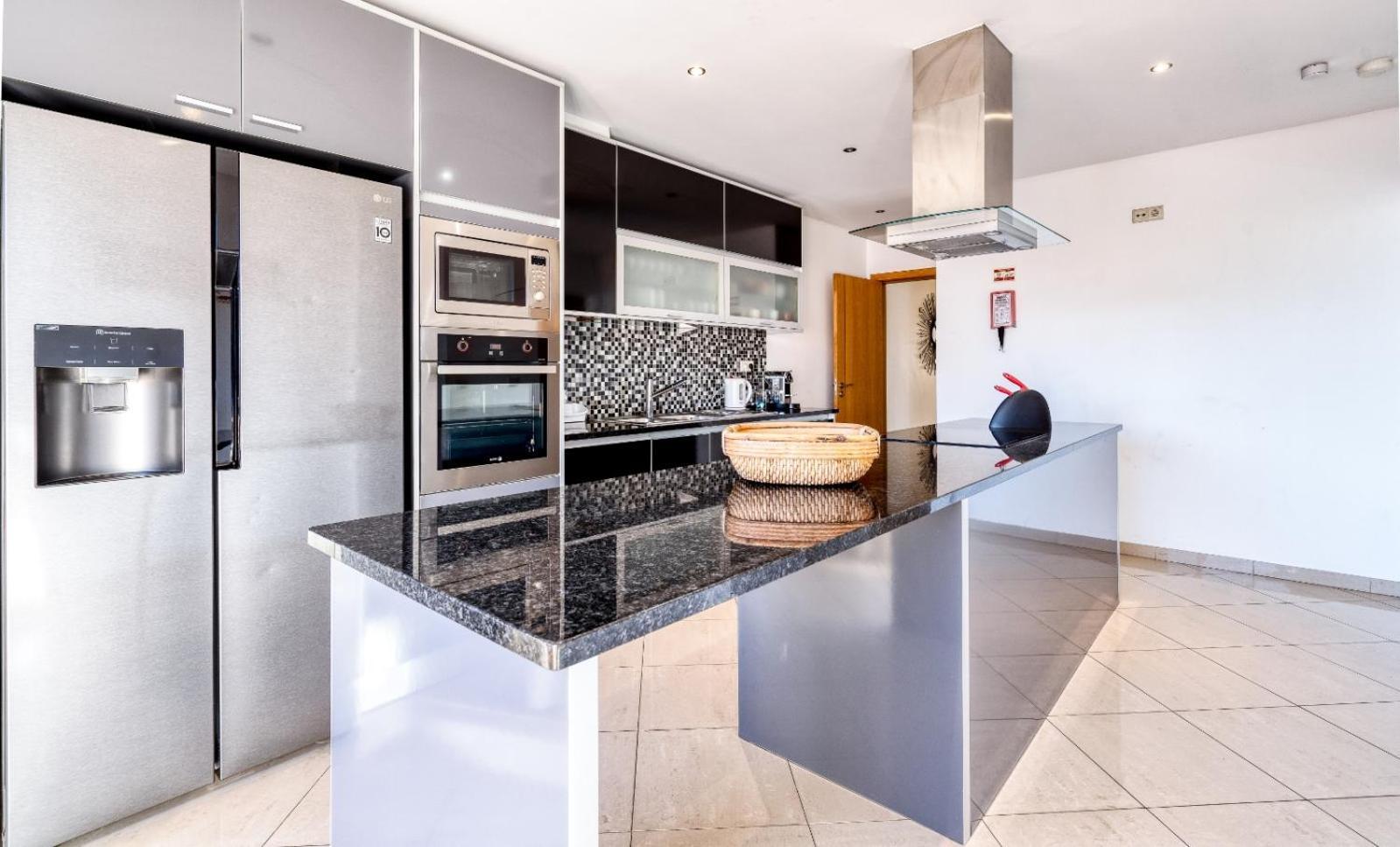 Full Private 300Sqm Villa Jacuzzi Heated Pool Ideal & Quiet Location Albufeira Kültér fotó