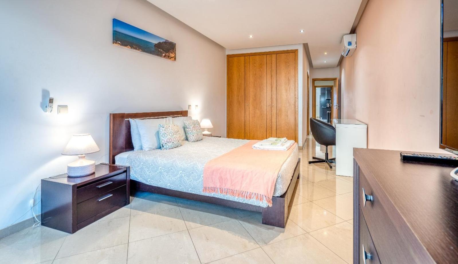 Full Private 300Sqm Villa Jacuzzi Heated Pool Ideal & Quiet Location Albufeira Kültér fotó