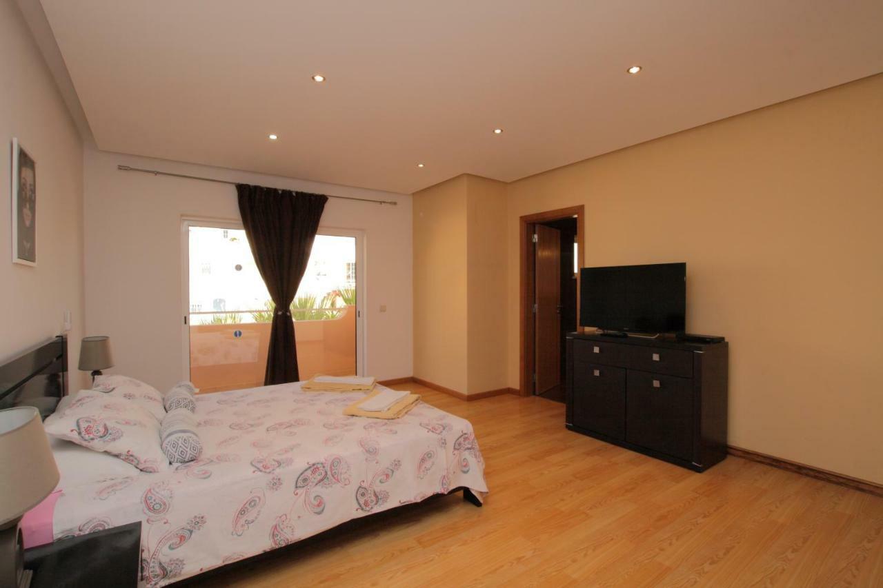 Full Private 300Sqm Villa Jacuzzi Heated Pool Ideal & Quiet Location Albufeira Kültér fotó